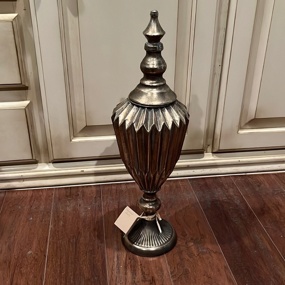 Florence Finial .. Lidded Vase. NWT